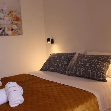 Apartment Town Center Fabi Split