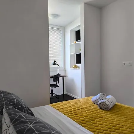 Town Center Fabi Apartment *